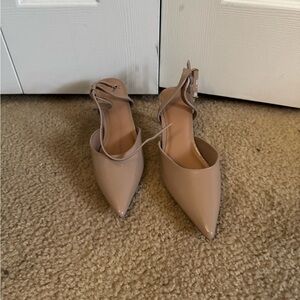 Old Navy Women's Beige Pointed-Toe Heels